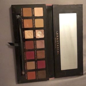Anastasia Beverly Hills Makeup - Anastasia Beverly Hills Modern Renaissance Pallete Anastasia Beverly Hills Makeup - Anastasia Beverly Hills Modern Renaissance Pallete
